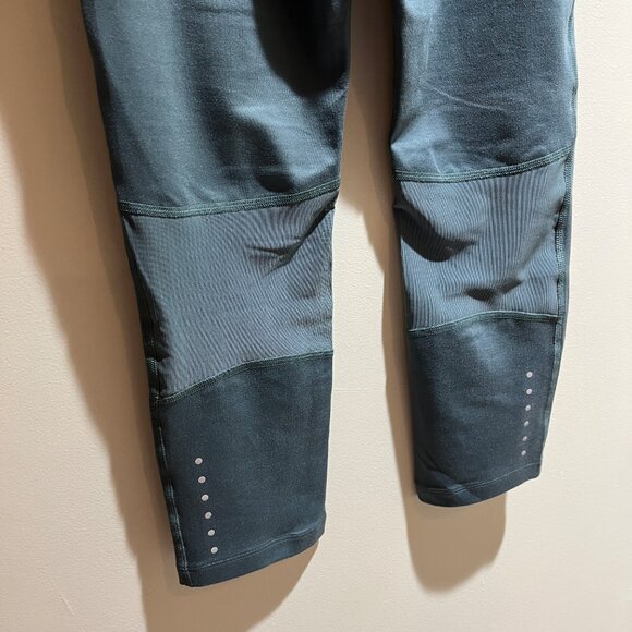 NWT Nike Women's DRI-FIT Epic Run Tight - Picture 6 of 6